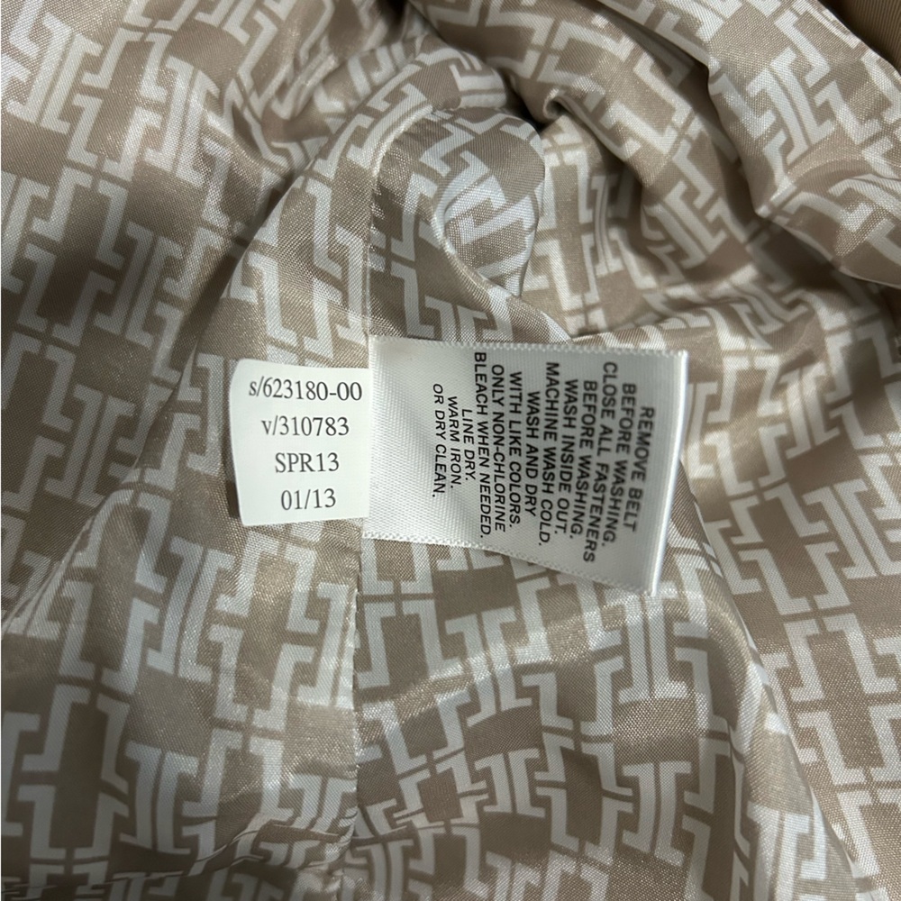 Banana Republic Women’s Trench Coat - Picture 7 of 7